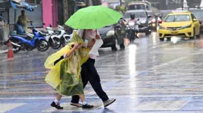 Tayland'da sel: 8 kişi hayatını kaybetti