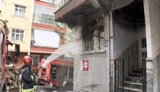 5 yaşındaki çocuk çakmakla oynarken yangın çıktı