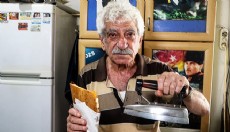 50 yıldır aynı ütüyle 'ütü tostu' yapıyor