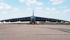 ABD'de ‘B-52 Stratofortress’ uçağı düştü