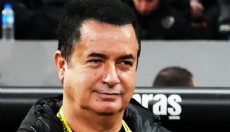 Acun Ilıcalı duyurdu: Ünlü futbolcu Survivor yolcusu