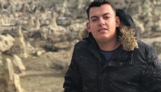 Ağaca çarpan otomobilin sürücüsü öldü