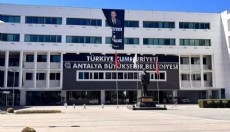 Antalya Büyükşehir'de görev değişiklikleri sürüyor