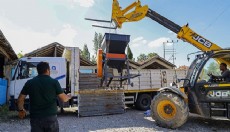 Antalya Büyükşehir’den üreticiye makine desteği