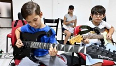 Antalya Değirmenönü'nde gitarın dört hali