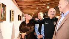 Antalya Emniyet Müdürü Zaimoğlu sergi gezdi