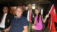 Antalya Gaziler Günü'nde klasik otomobil korteji
