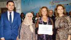 Antalya Huzurevi'nde türkü konseri