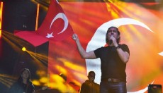 Antalya Serik'te Kıraç konseri coşkusu