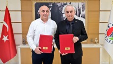 Antalya'da Yeni mahalle semt evi için imzalar atıldı