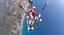 Antalya'da 2 bin 365 metreden yamaç paraşütüyle ikili atlayış yaptı