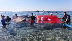 Antalya'da Kabotaj Bayramı deniz altında kutlandı