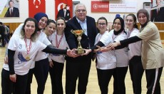 Antalya'da Öğretmenler Voleybol Turnuvası sona erdi