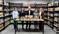 Antalya'da Yerli Malı Haftası'nda kadın emeğine destek