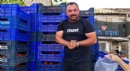 Antalya'da alıcı bulamadığı 4 ton domatesi ücretsiz dağıttı