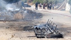 Antalya'da ateşe verilen çekyattan sıçrayan yangın evleri tehdit etti