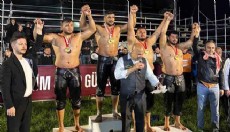 Antalya'da belediye güreşçisinden üçüncülük