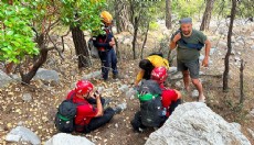 Antalya'da dağda kayboldular, 10 saatlik operasyonla kurtuldular