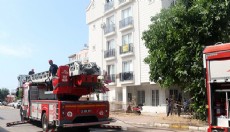 Antalya'da dairedeki yangın büyümeden söndürüldü