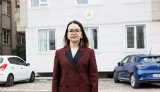 Antalya'da ev sahibinin borcu nedeniyle binanın elektriği kesildi