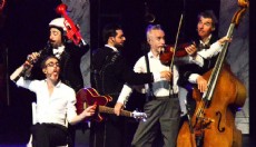 Antalya'da festival oyunlarına yoğun ilgi