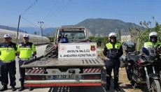 Antalya'da 'huzur güven' motosiklet denetimi yapıldı