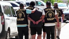Antalya'da iş yerini kurşunlayan 2 şüpheli tutuklandı