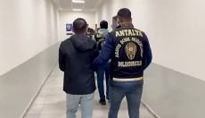 Antalya'da işe yerleştirme vaadiyle dolandırıcılığa 1 tutuklama