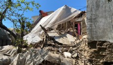 Antalya'da kerpiç ev çöktü