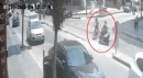 Antalya'da motosikletle bisiklet çarpıştı