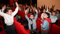 Antalya'da öğrencilerden sinema keyfi