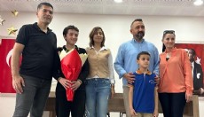 Antalya'da ortaokullu yazardan imza günü
