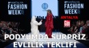 Antalya'da podyumda sürpriz evlilik teklifi