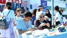 Antalya'da robot yarışmasında sanat stantları