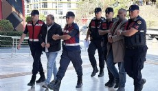 Antalya'da sahte kimlikle arsa satan 6 şüpheliye gözaltı