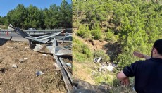 Antalya'da şarampole devrilen kamyonun sürücüsü öldü
