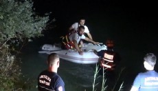Antalya'da ırmakta mahsur kalan 3 kişi kurtarıldı