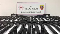 Antalya'da silah kaçakçılığına 4 tutuklama