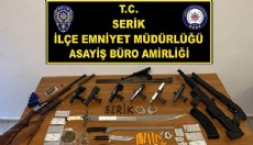 Antalya'da silah ve uyuşturucu operasyonu