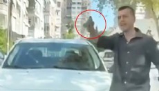 Antalya'da kadınlara tabanca doğrultan sürücü tutuklandı
