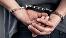 Antalya'da tartıştığı kişiyi tehditle darbetti, tutuklandı