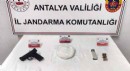 Antalya'da uyuşturucu ve kaçak silah operasyonu