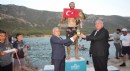Antalya'da yağlı direkteki bayrağı 9'uncu defa aldı