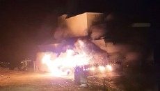 Antalya'da yangında ev ve otomobil zarar gördü