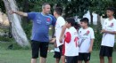 Antalyalı muhtar, mahallesine futbol sahası kazandırdı