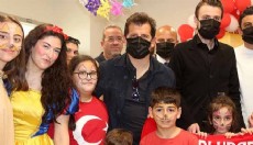 Antalyaspor yönetiminden tedavi gören çocuklara 23 Nisan ziyareti