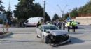 Askeri ambulans ve otomobiller çarpıştı: 2 yaralı