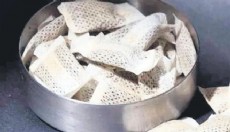 Avrupa nikotin poşetlerine savaş açtı