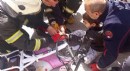 Ayağı bisiklete sıkışan çocuğu itfaiye kurtardı