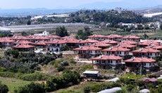 Bakan Kurum, Manavgat'ta yangın sonrası inşa edilen evleri paylaştı